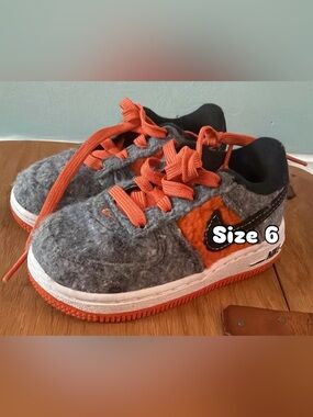 Nike Kids Gray Plush Sneakers with Bright Orange Accents BENGALS TWO AVAILABLE 6
